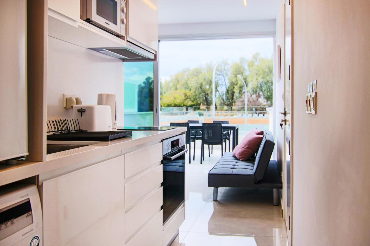 Phaedrus Living - Seaside Luxury Flat Harbour 104 Lejlighed Paphos Eksteriør billede